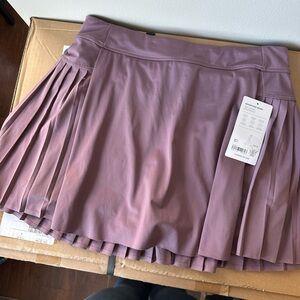 Athleta Advantage Pleated Active Skort in Mauve